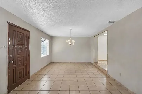 533 E 23rd Street Hialeah FL 33013