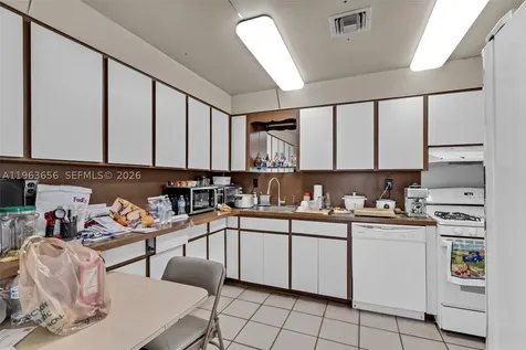 533 E 23rd Street Hialeah FL 33013