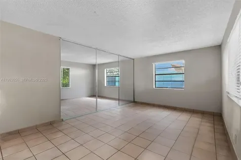 533 E 23rd Street Hialeah FL 33013