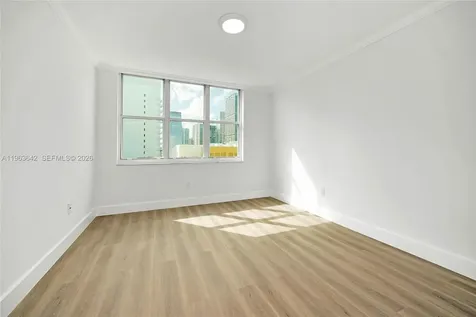 800 Claughton Island Drive Miami FL 33131