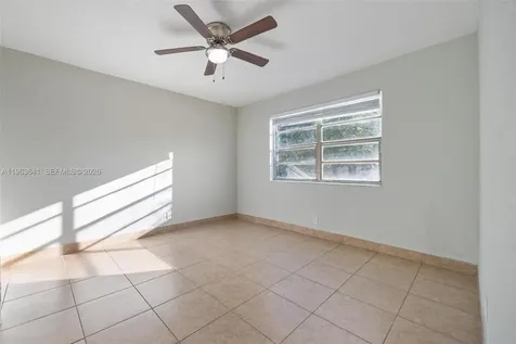 2525 N 23rd Avenue Hollywood FL 33020