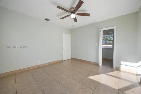 2525 N 23rd Avenue Hollywood FL 33020