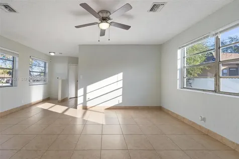 2525 N 23rd Avenue Hollywood FL 33020