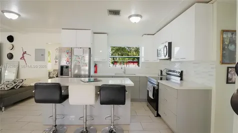 Dania Beach FL 33004