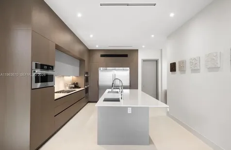 19701 NE 21st Court Miami FL 33179