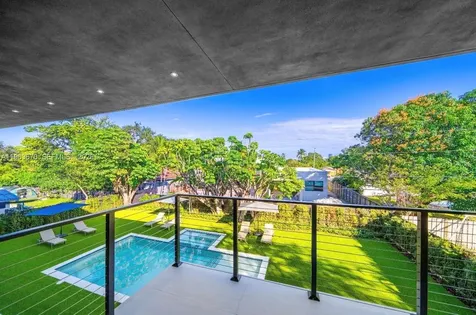 19701 NE 21st Court Miami FL 33179