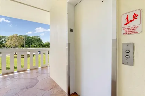 82 Dorset B Boca Raton FL 33434