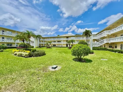 82 Dorset B Boca Raton FL 33434