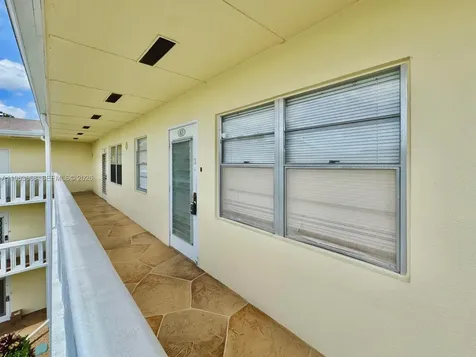 82 Dorset B Boca Raton FL 33434