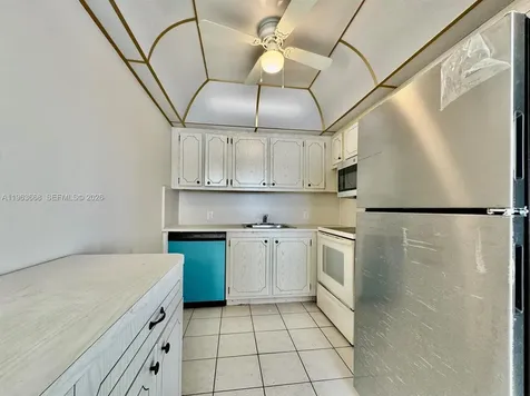 82 Dorset B Boca Raton FL 33434