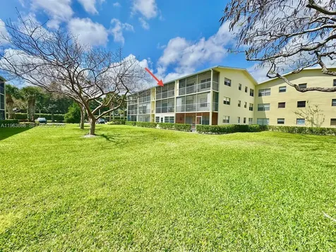 82 Dorset B Boca Raton FL 33434
