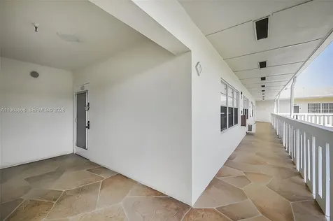 82 Dorset B Boca Raton FL 33434