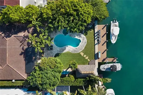 744 Lakeview Drive Miami Beach FL 33140