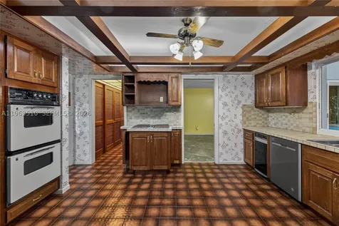 6621 E Tropical Way Plantation FL 33317