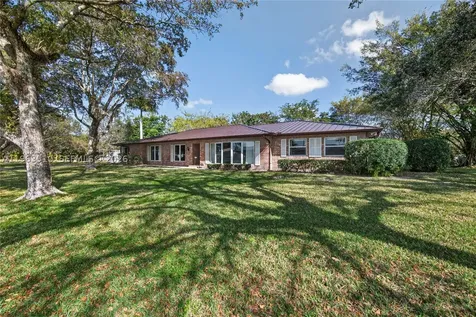 6621 E Tropical Way Plantation FL 33317