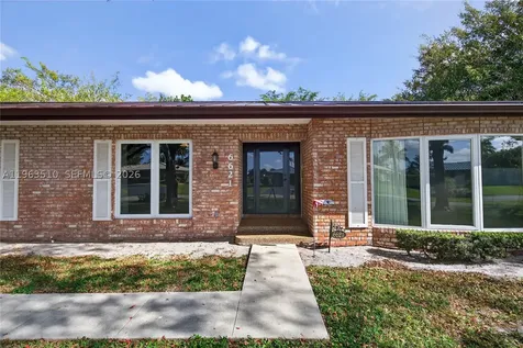 6621 E Tropical Way Plantation FL 33317