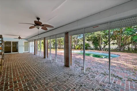 6621 E Tropical Way Plantation FL 33317