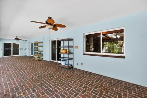 6621 E Tropical Way Plantation FL 33317
