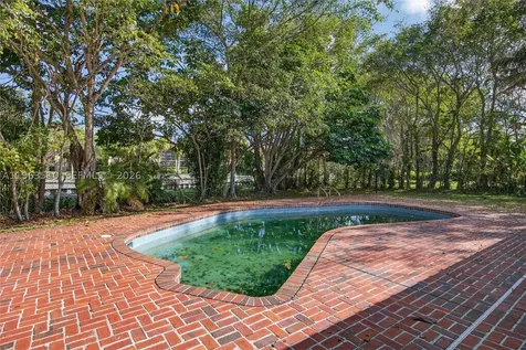 6621 E Tropical Way Plantation FL 33317