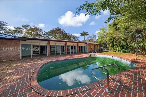 6621 E Tropical Way Plantation FL 33317