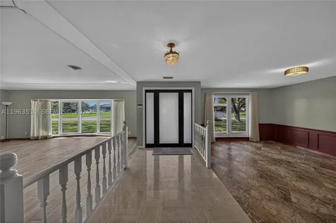 6621 E Tropical Way Plantation FL 33317