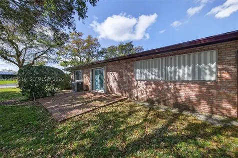 6621 E Tropical Way Plantation FL 33317