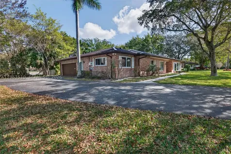 6621 E Tropical Way Plantation FL 33317
