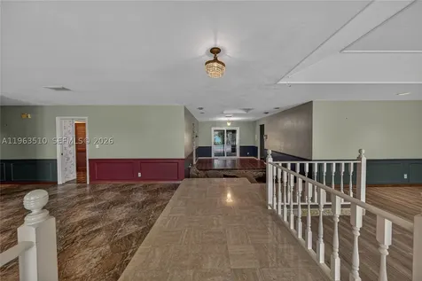 6621 E Tropical Way Plantation FL 33317