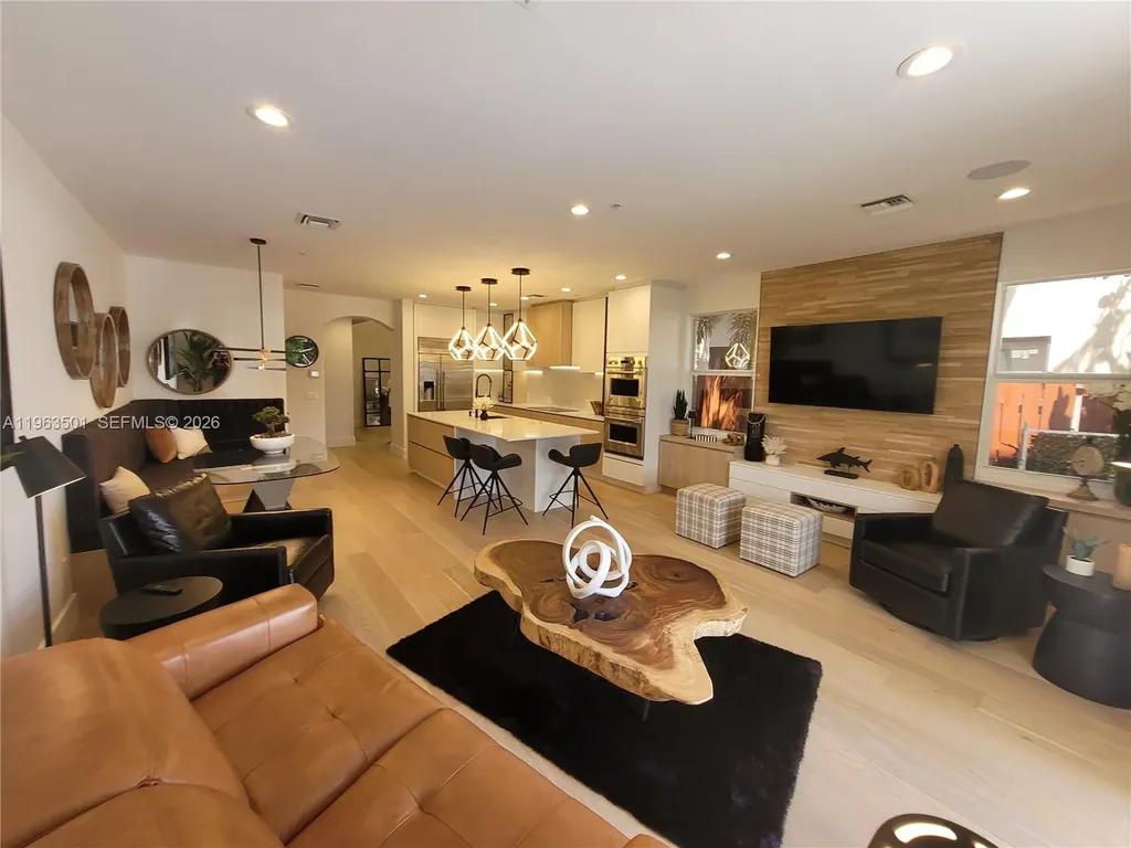 1372 Bayview Drive Fort Lauderdale FL 33304