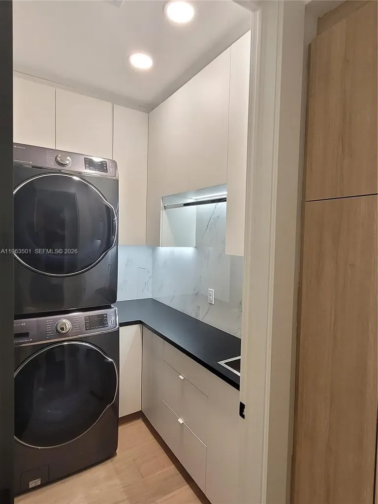 1372 Bayview Drive Fort Lauderdale FL 33304