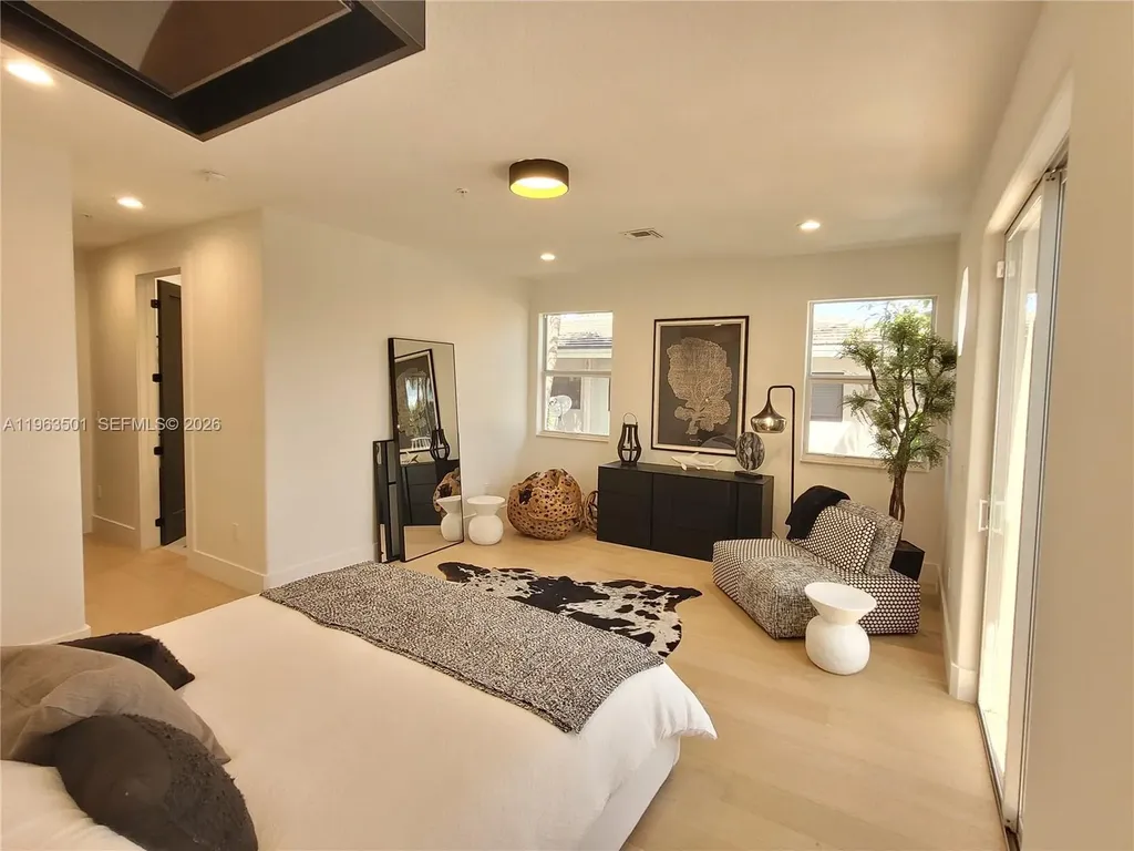 1372 Bayview Drive Fort Lauderdale FL 33304