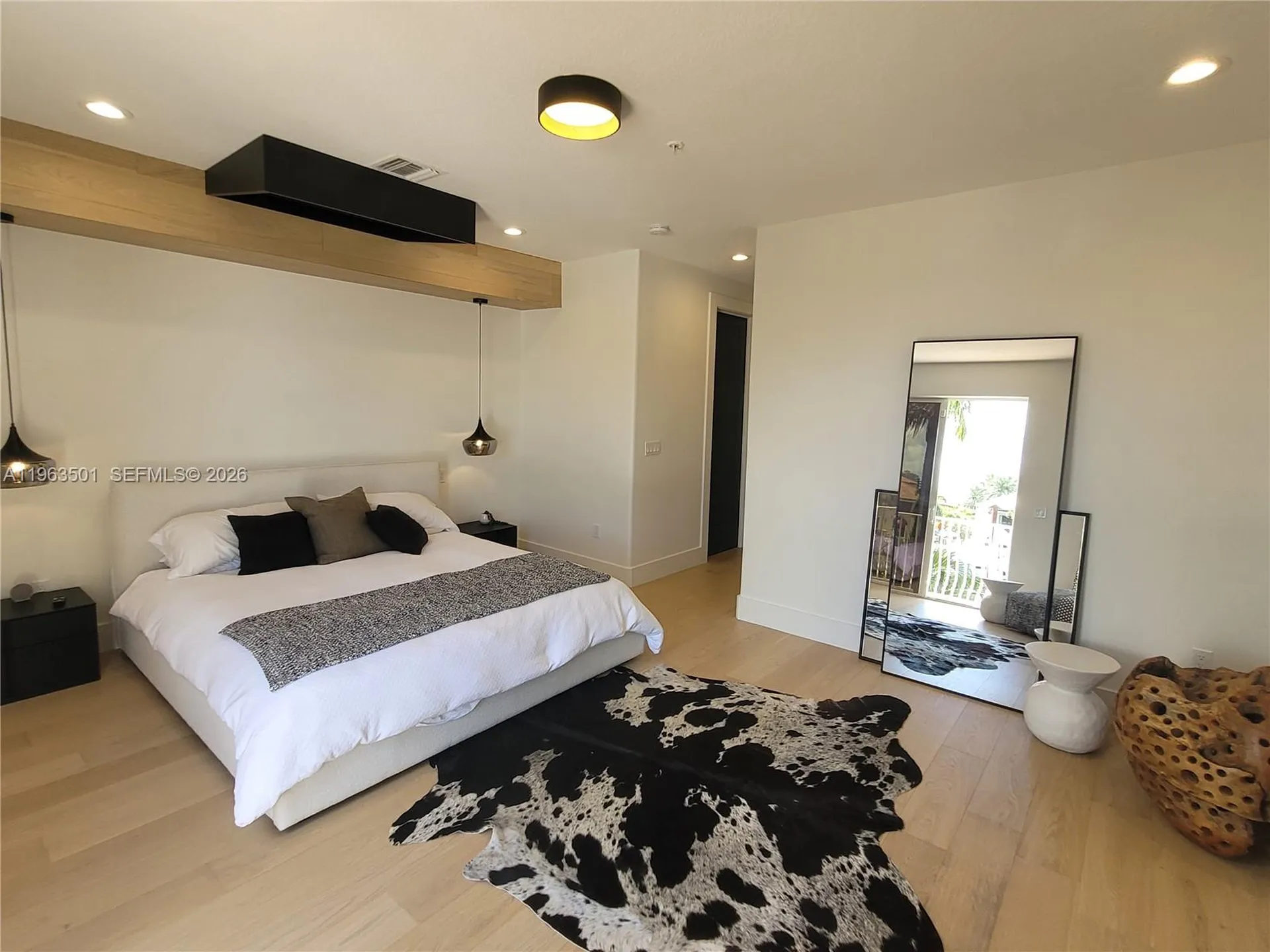 1372 Bayview Drive Fort Lauderdale FL 33304