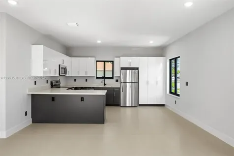 601 NW 3rd Avenue Hallandale Beach FL 33009