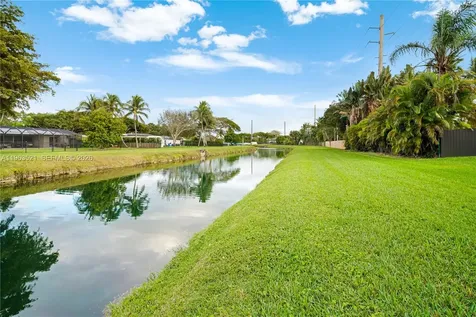 16315 SW 88th Court Palmetto Bay FL 33157