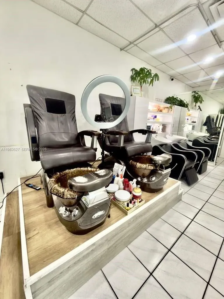 Beauty Salon Flagler Street Miami FL 33144