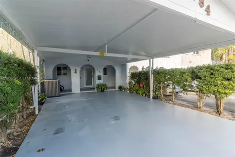 7184 W 2nd Court Hialeah FL 33014