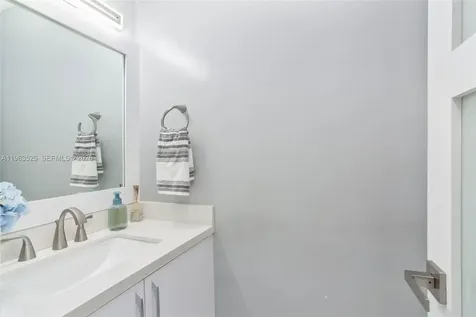7184 W 2nd Court Hialeah FL 33014
