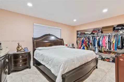 7184 W 2nd Court Hialeah FL 33014