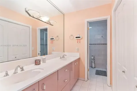 7184 W 2nd Court Hialeah FL 33014