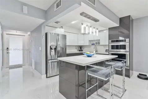 7184 W 2nd Court Hialeah FL 33014
