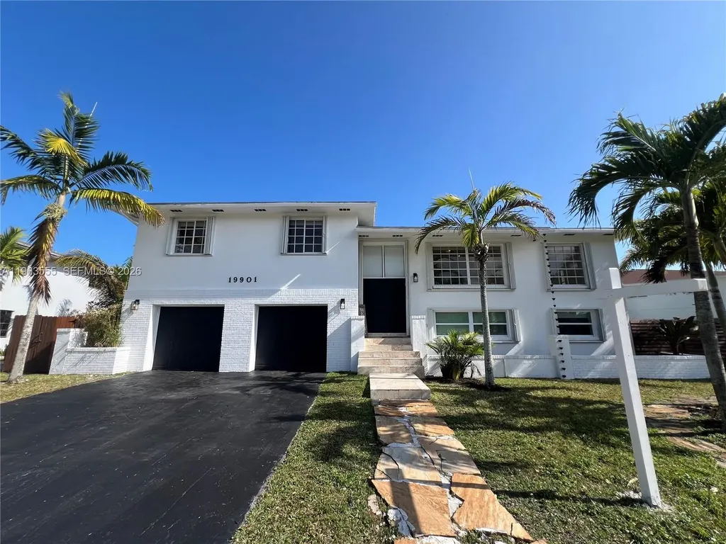 19901 SW 81st Court Cutler Bay FL 33189