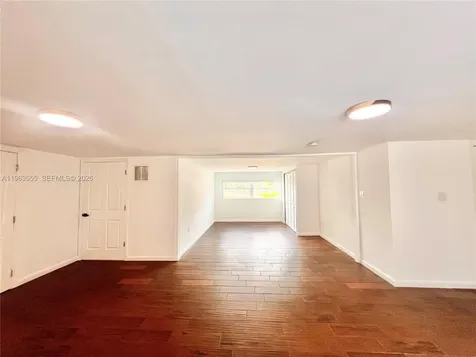 19901 SW 81st Court Cutler Bay FL 33189