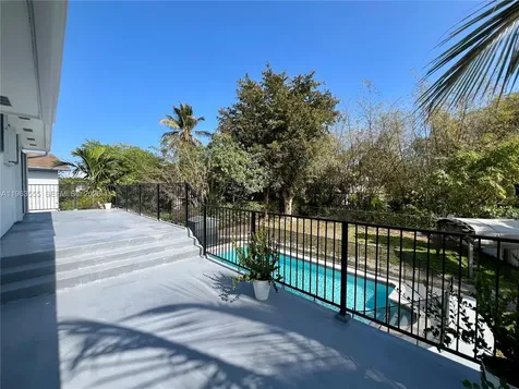 19901 SW 81st Court Cutler Bay FL 33189