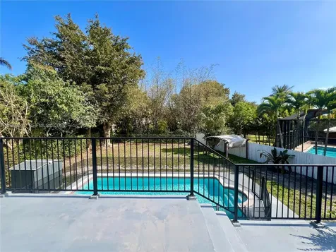 19901 SW 81st Court Cutler Bay FL 33189
