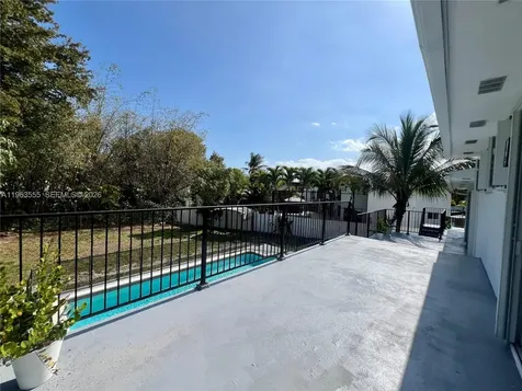 19901 SW 81st Court Cutler Bay FL 33189