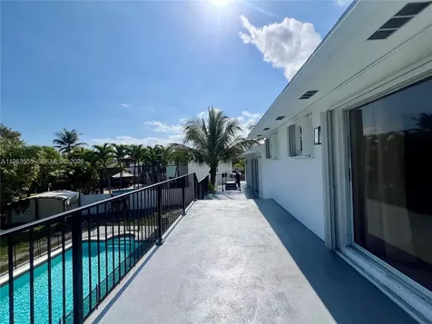 19901 SW 81st Court Cutler Bay FL 33189