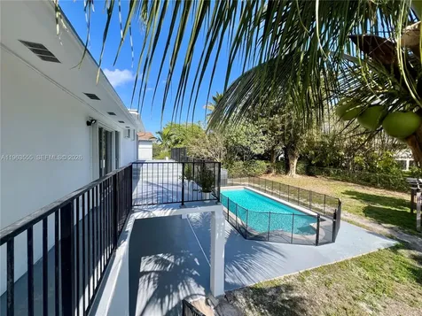 19901 SW 81st Court Cutler Bay FL 33189