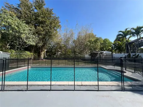 19901 SW 81st Court Cutler Bay FL 33189