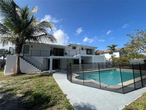 19901 SW 81st Court Cutler Bay FL 33189