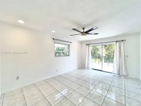 19901 SW 81st Court Cutler Bay FL 33189